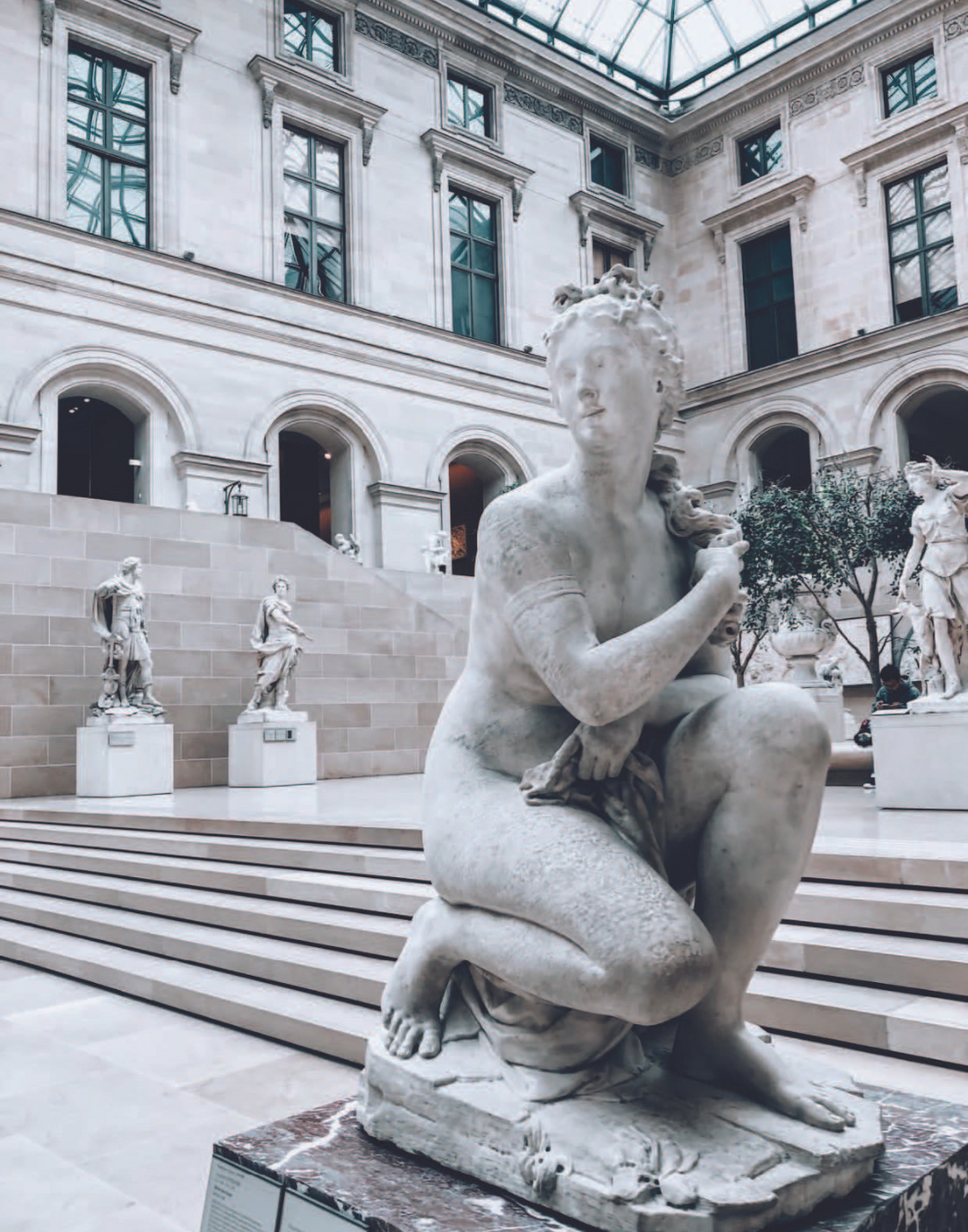 FEMALE STATUE POSTER - PosterFi