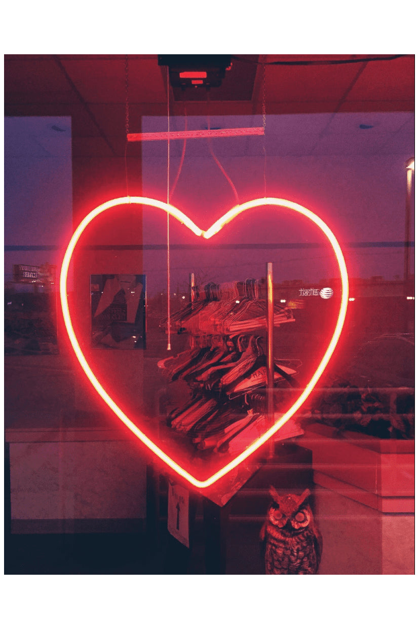 GLOWING HEART POSTER - PosterFi