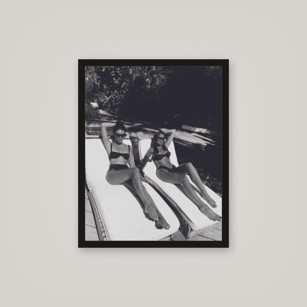 [auto-mockup] B&W POSTER - 16 x 20in.