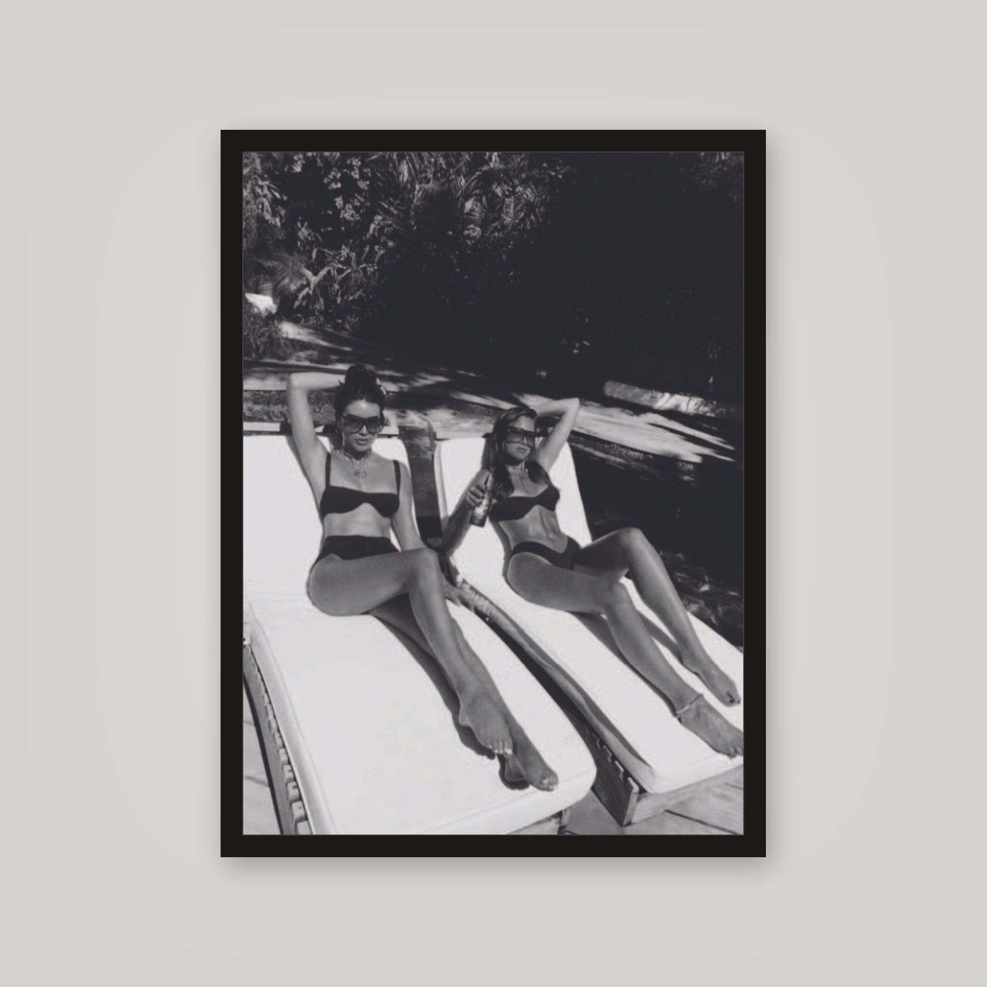 [auto-mockup] B&W POSTER - 18 x 24in.