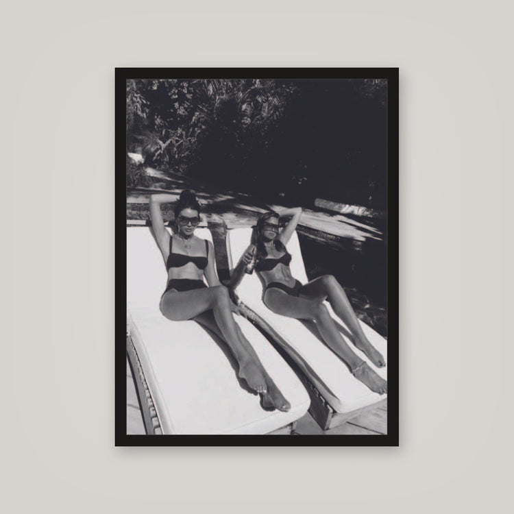 [auto-mockup] B&W POSTER - 18 x 24in.