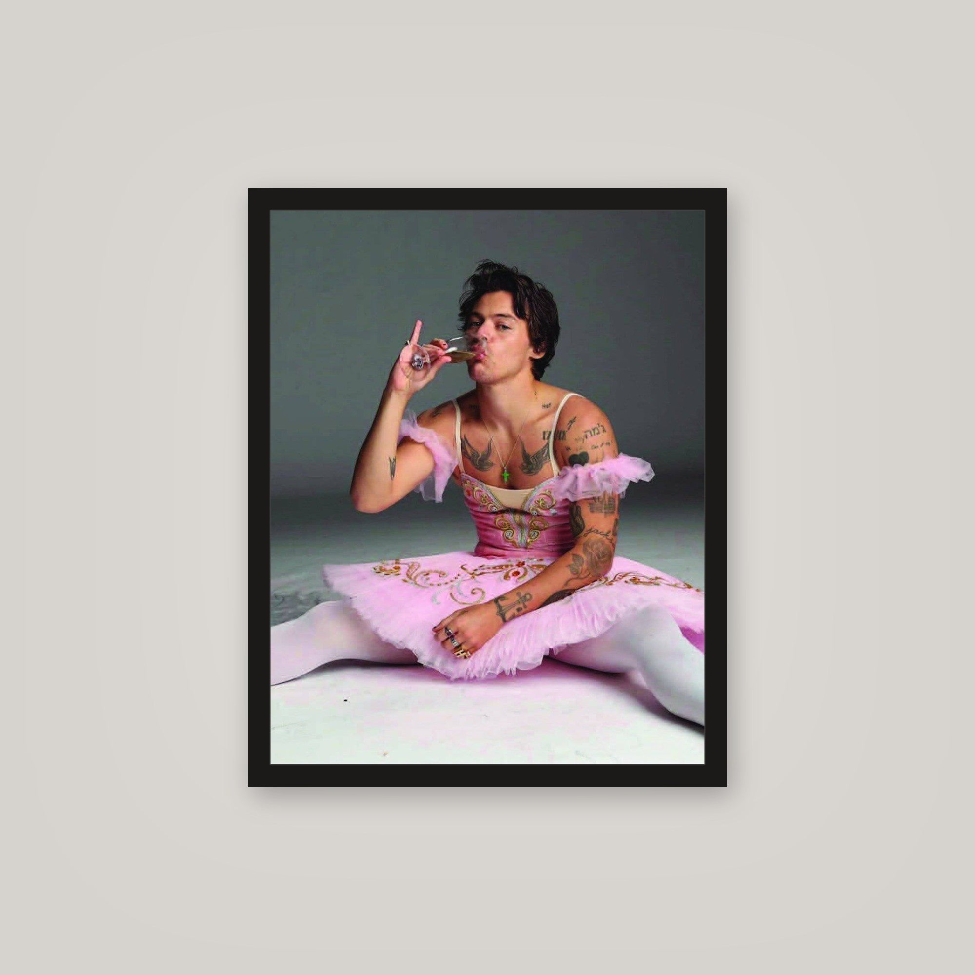[auto-mockup] PINKY UP HARRY POSTER - 16 x 20 in.