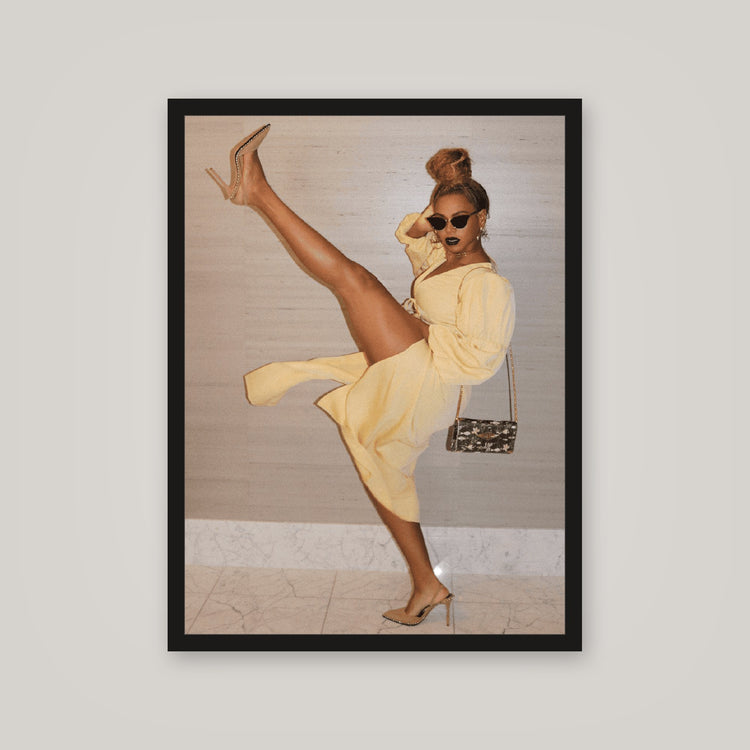 [auto-mockup] QUEEN BEE POSTER - 18 x 24in.